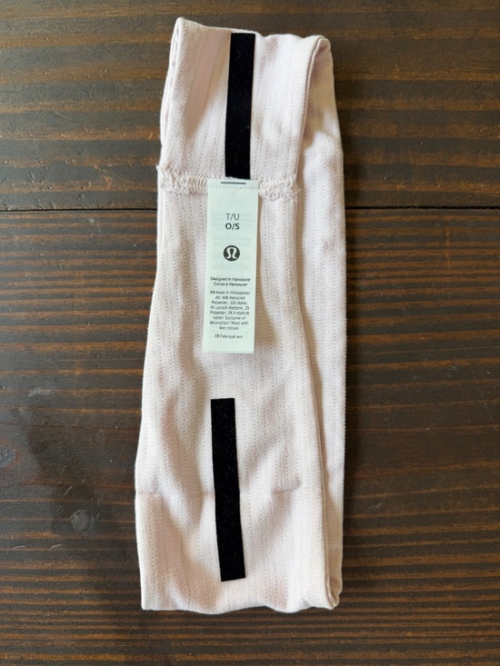 ✨ Lululemon Accessory Lot NWT Logo Charm Scrunchies Luxtreme Headband Tote main image 6
